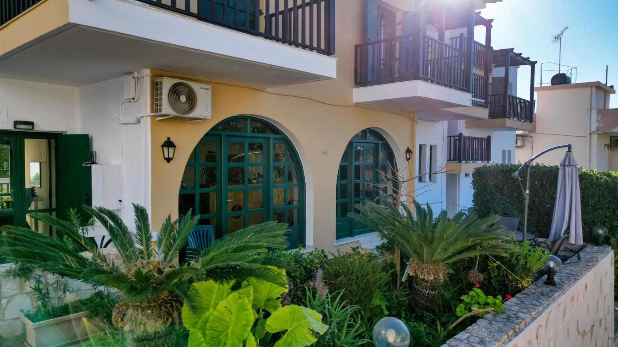 Erodios Apartments Kalyves Buitenkant foto